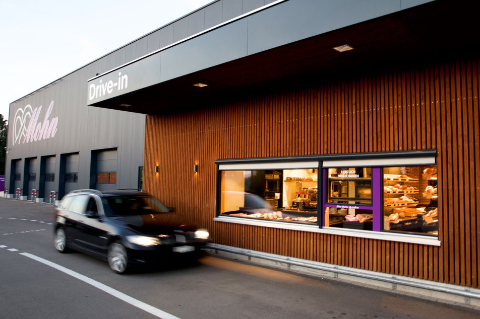 Pistor-Inspiration-Drive-in-vom-autositz-einkaufen-cafe-mohn