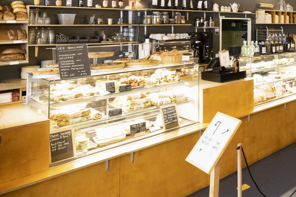 kult_2022_Baeckerei_Basel_Theke_Sandwich