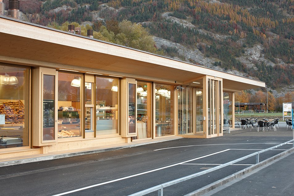 drive in baeckerei merz chur betrieb von aussen