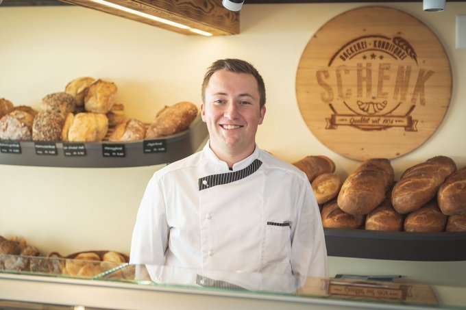 Wo Tradition auf Innovation trifft Beat Schenk Erfolgsgeschichte Theke