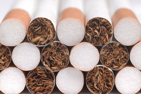 Zigaretten und Filter von nahem, Sortiment Tabakware