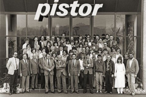 Mitarbeitende von Pistor bei der Einweihung Pistor Verwaltung Verteilzentrale Rothenburg 1983