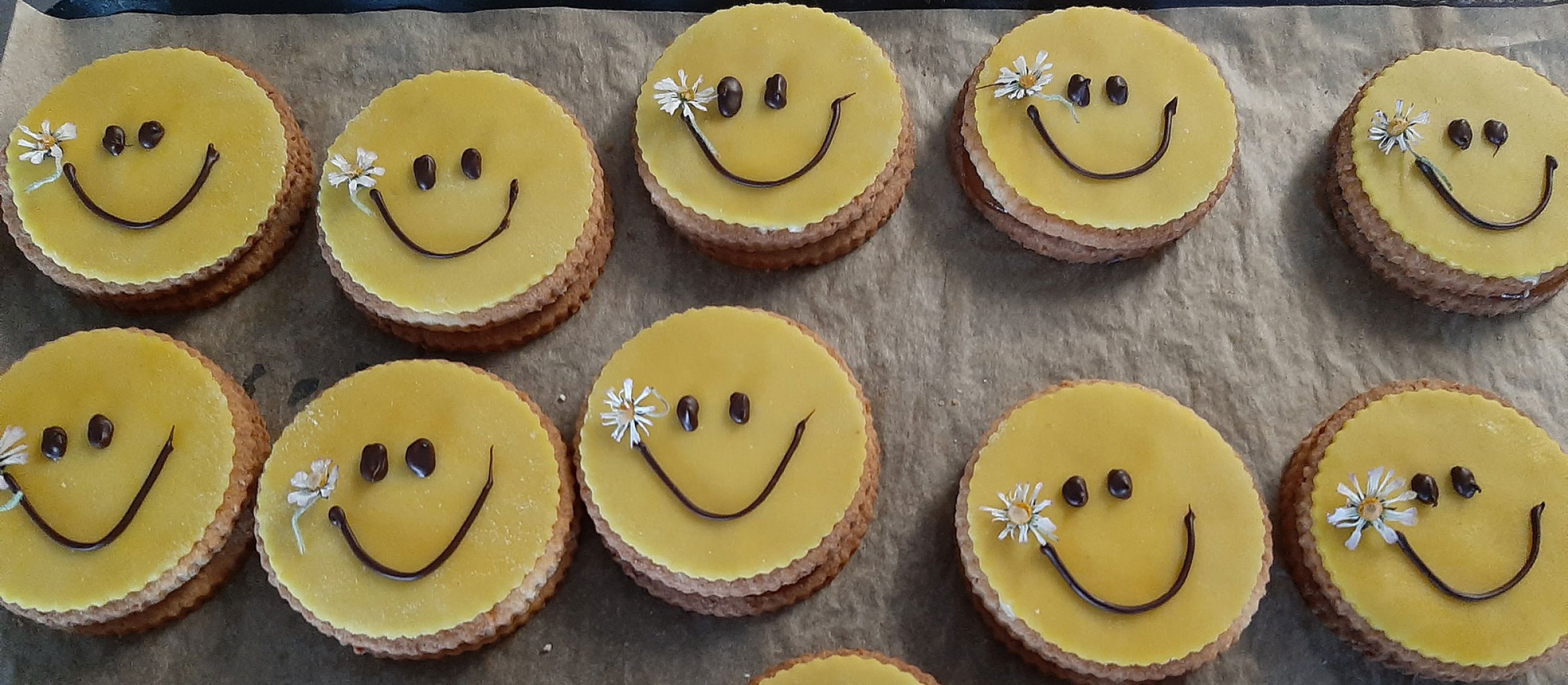 Glutenfreies Mandelkonfekt Smileys