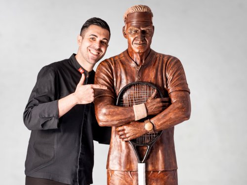 Jorge Cardoso mit Roger Federer aus Schokolade Teaser